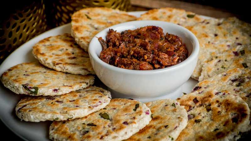 Pol Roti & Lunu Miris Bites